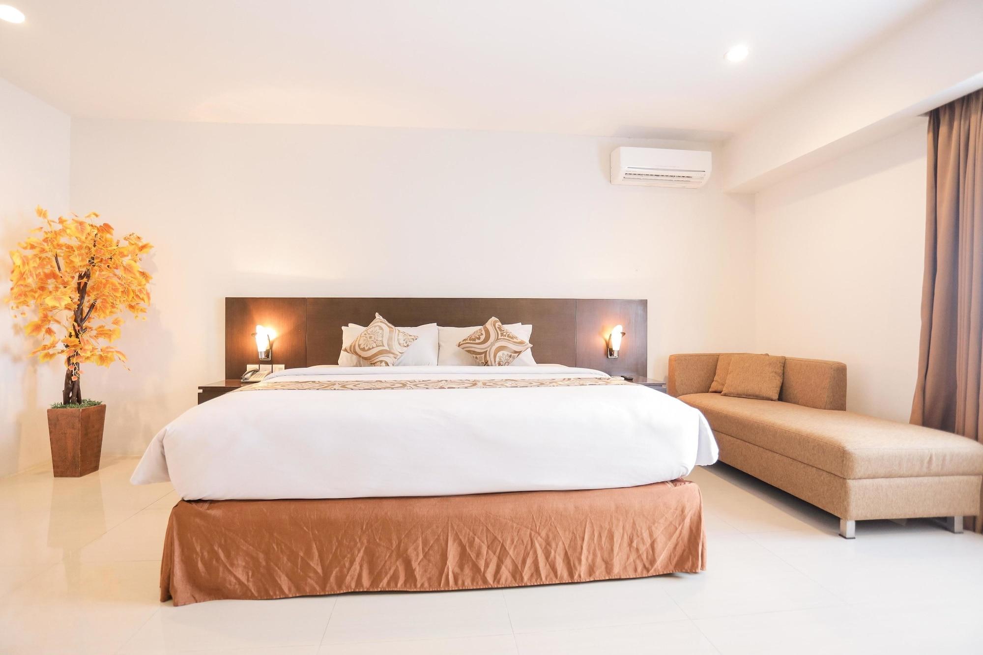 Grand Asia Hotel Makasar Zewnętrze zdjęcie