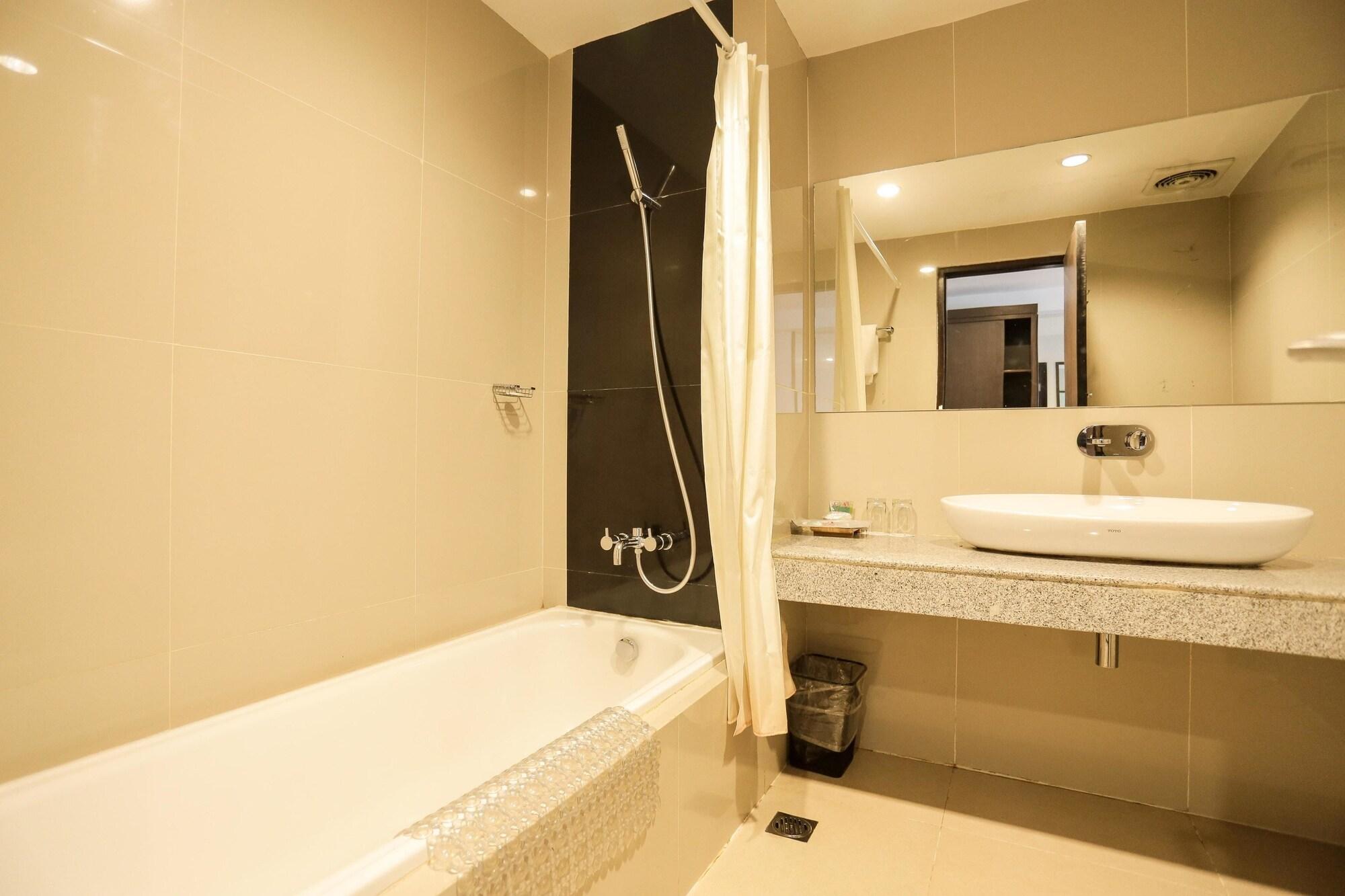Grand Asia Hotel Makasar Zewnętrze zdjęcie