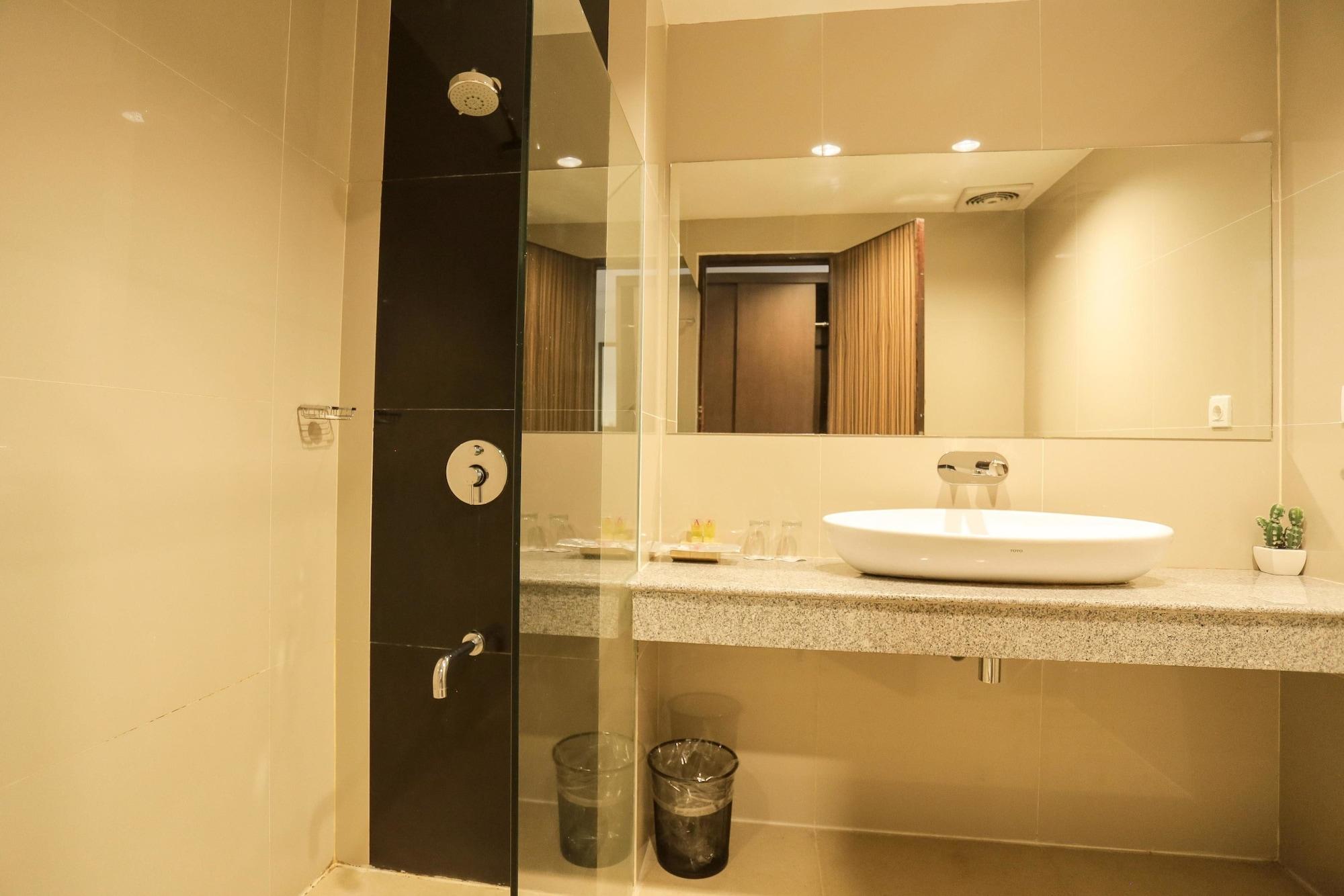 Grand Asia Hotel Makasar Zewnętrze zdjęcie