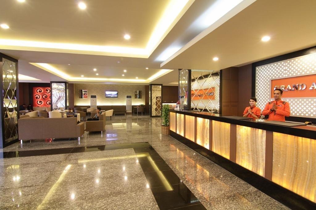 Grand Asia Hotel Makasar Zewnętrze zdjęcie