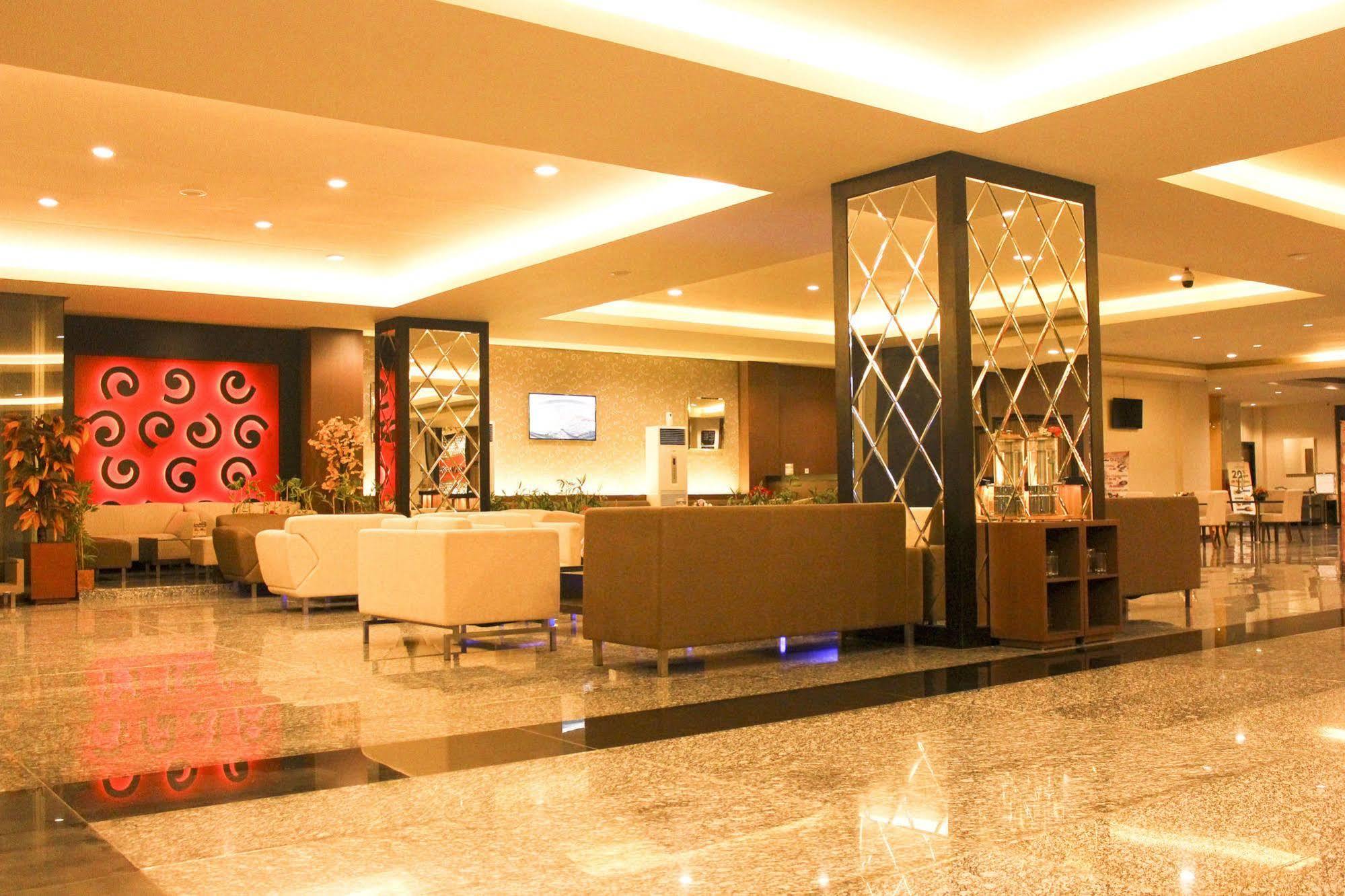 Grand Asia Hotel Makasar Zewnętrze zdjęcie